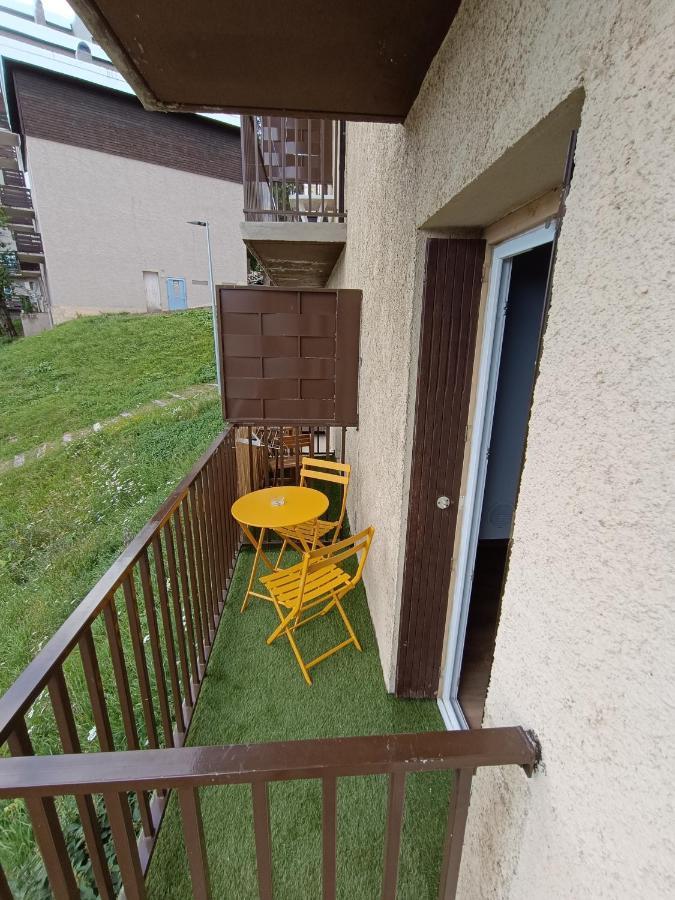 Appartement Ideal Pour Famille 莱桑格勒 外观 照片